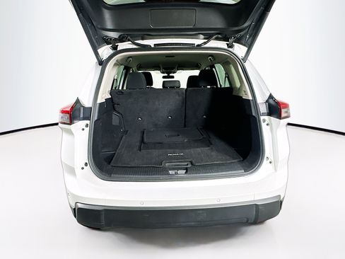 Used 2025 Nissan Rogue SV AWD/4WD image 27