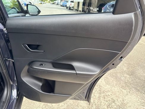 Used 2025 Hyundai Kona SEL FWD image 36