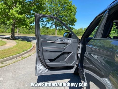 Used 2025 Ford Explorer ST-Line w/ ST-Line Street Pack AWD/4WD image 14