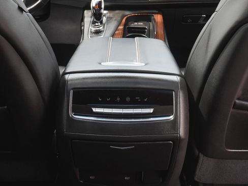 Used 2023 Cadillac Escalade Premium Luxury AWD/4WD image 42