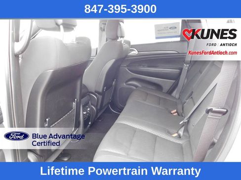 Used 2020 Jeep Grand Cherokee Laredo image 12