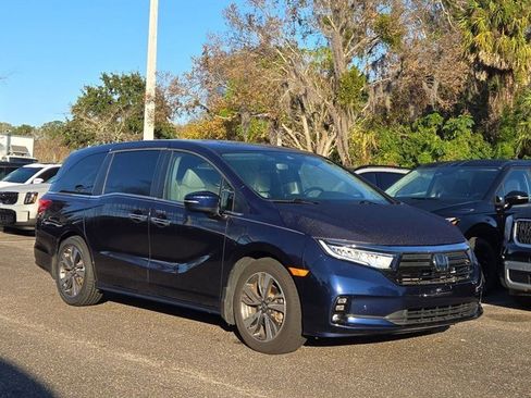 Used 2022 Honda Odyssey Touring image 1