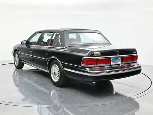 Used 1990 Lincoln Continental Signature image 7
