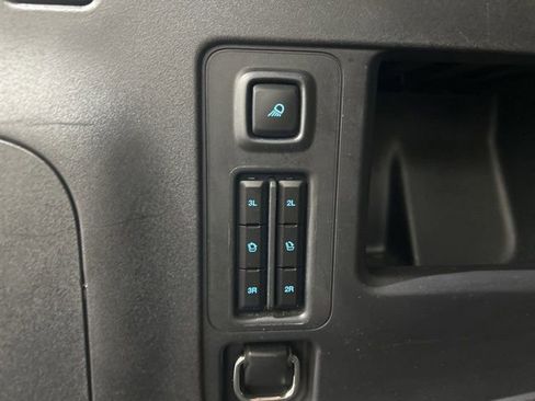 Used 2025 Ford Expedition Platinum AWD/4WD image 37