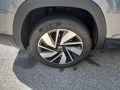 Used 2024 Volkswagen Atlas SE AWD/4WD image 26