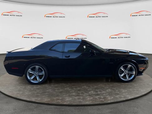 Used 2016 Dodge Challenger R/T RWD image 6