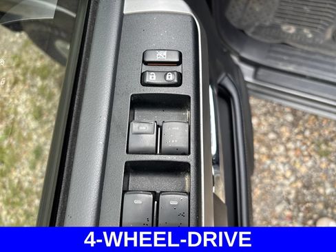 Used 2023 Toyota 4Runner SR5 AWD/4WD image 19