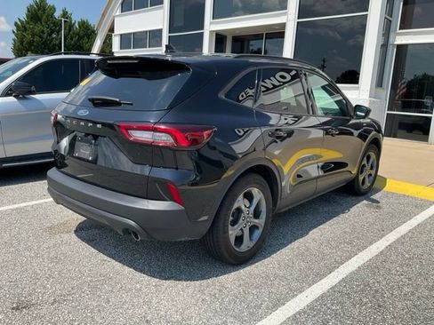 Used 2025 Ford Escape ST-Line FWD image 6