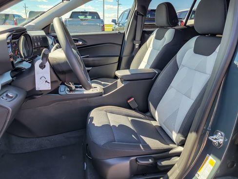 New 2026 Chevrolet Trax LS w/ LS Convenience Package FWD image 8
