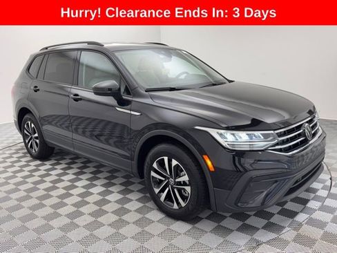 Used 2024 Volkswagen Tiguan S image 3