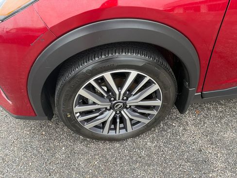 Used 2024 Nissan Kicks SV FWD image 32