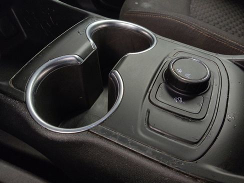 Used 2018 GMC Terrain SLE image 26