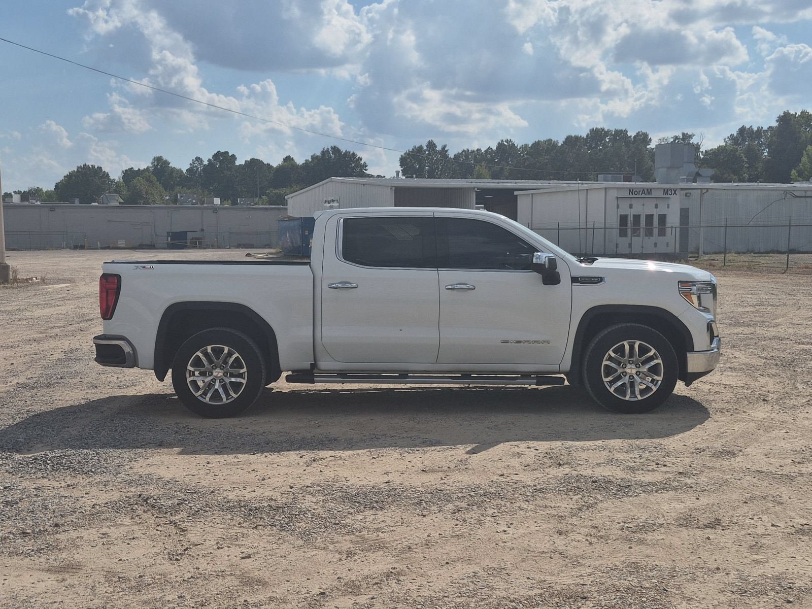 Used 2020 GMC Sierra 1500 SLT w/ SLT Premium Plus Package AWD/4WD image 7
