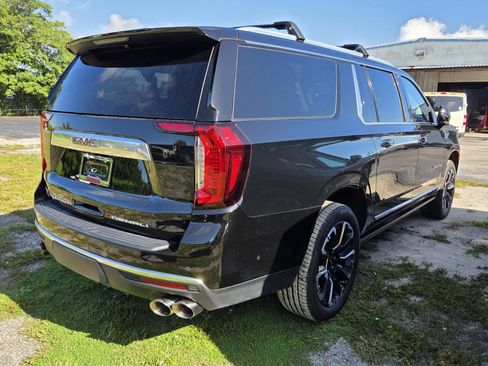 Certified 2023 GMC Yukon XL Denali w/ Denali Reserve Package AWD/4WD image 3