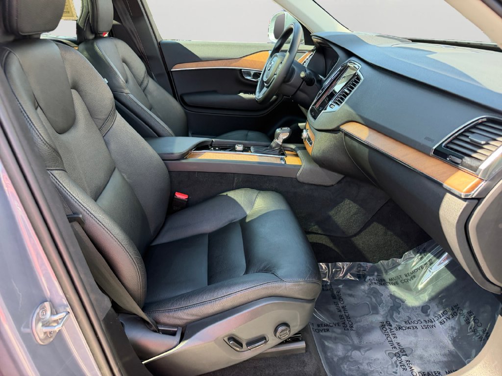 Used 2022 Volvo XC90 T6 Momentum w/ Advanced Package AWD/4WD image 8