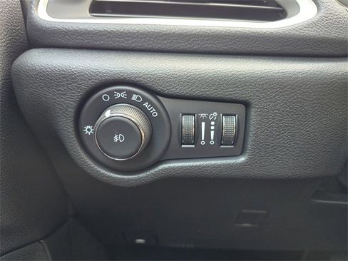 New 2026 Chrysler Pacifica Select image 22