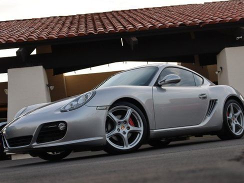 Used 2010 Porsche Cayman S RWD image 3