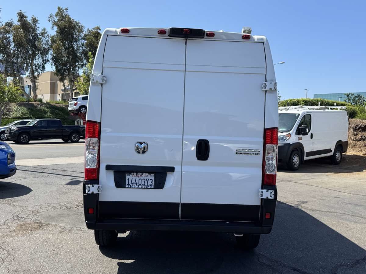 Used 2025 RAM ProMaster 2500 w/ Convenience Group FWD image 8