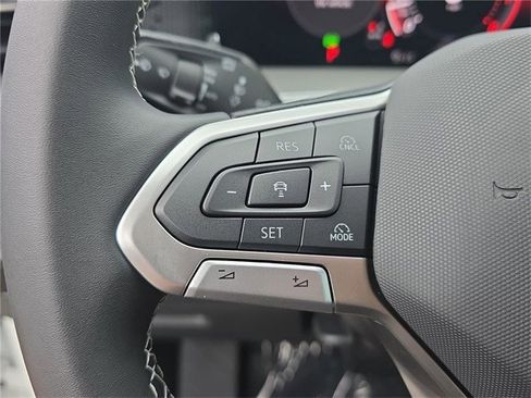 New 2026 Volkswagen Tiguan SE image 20