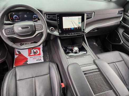 Used 2023 Jeep Wagoneer Series II image 10