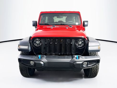 Used 2023 Jeep Wrangler Unlimited w/ Convenience Group AWD/4WD image 2