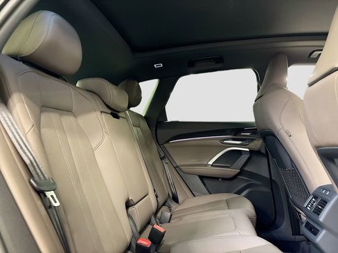 New 2025 Audi Q5 Premium Plus image 16