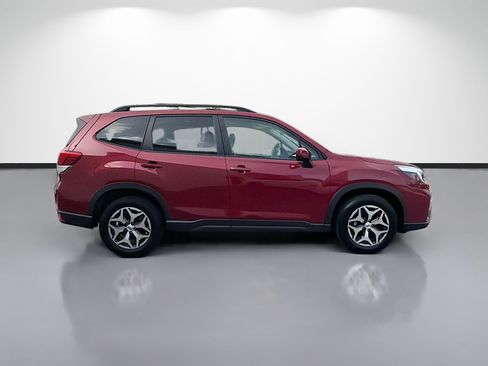 Used 2020 Subaru Forester Premium w/ Popular Package #1 AWD/4WD image 2