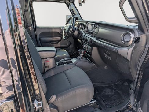 Used 2022 Jeep Wrangler Unlimited Sport AWD/4WD image 10