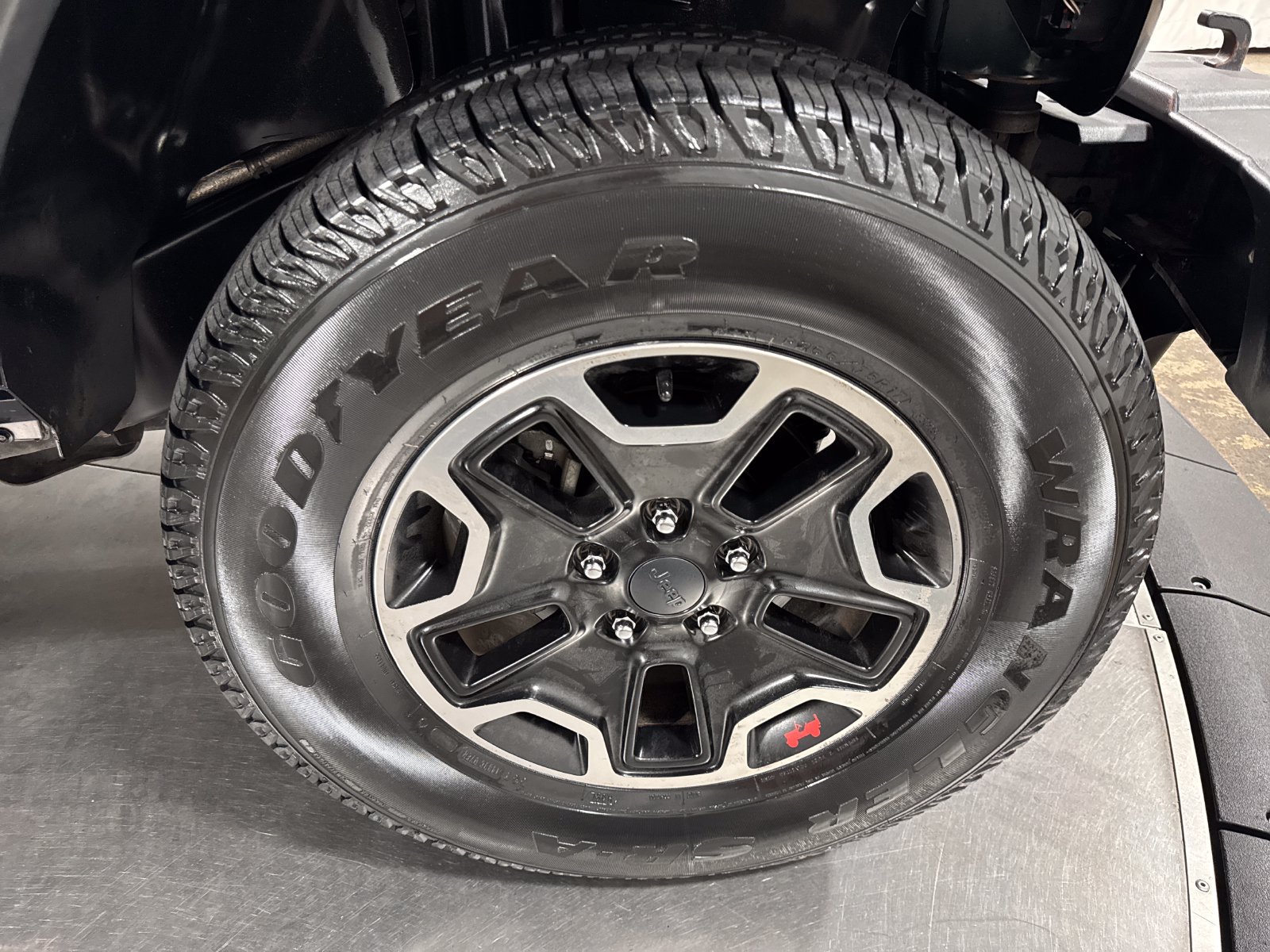 Used 2012 Jeep Wrangler Sport AWD/4WD image 14
