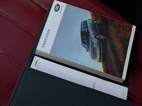 Used 2017 Land Rover Range Rover Autobiography image 56