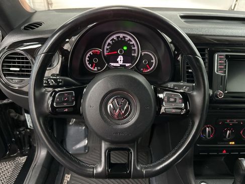 Used 2018 Volkswagen Beetle 2.0T FWD image 14
