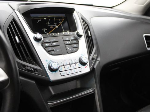 Used 2017 Chevrolet Equinox Premier w/ Enhanced Convenience Package AWD/4WD image 23