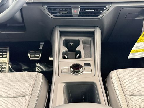New 2026 Volkswagen Tiguan SE R-Line FWD image 18