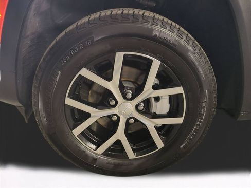 Used 2025 Jeep Grand Cherokee Limited AWD/4WD image 11