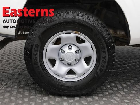 Used 2020 Toyota Tacoma SR RWD image 27