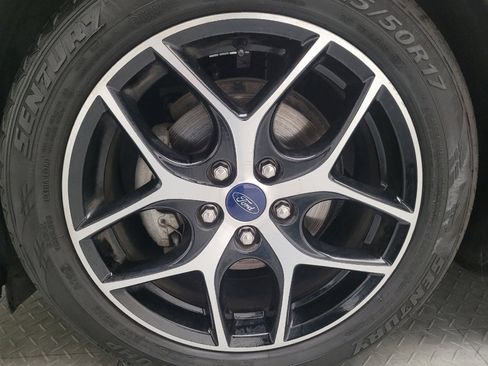 Used 2016 Ford Focus SE w/ SE Sport Package FWD image 31