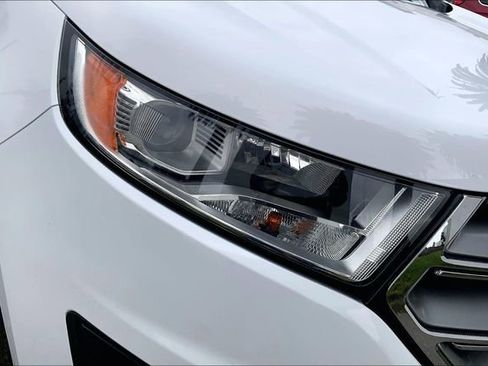Used 2016 Ford Edge SE image 28