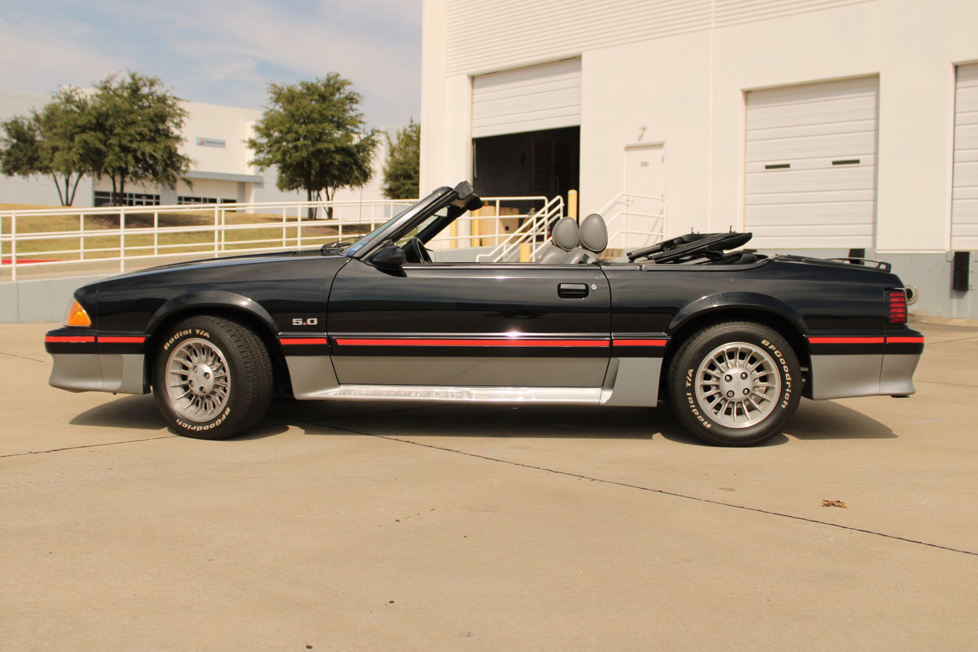 Used 1987 Ford Mustang GT RWD image 6
