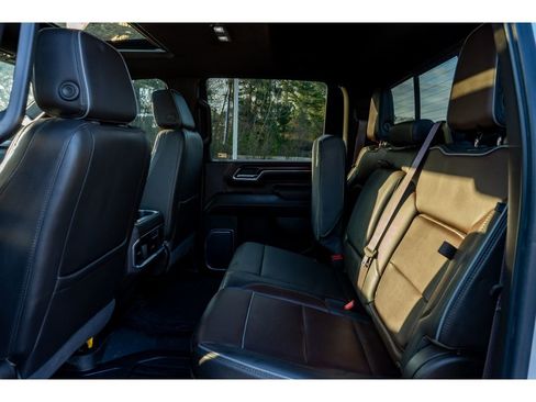 Used 2024 GMC Sierra 2500 Denali w/ Denali Reserve Package image 14