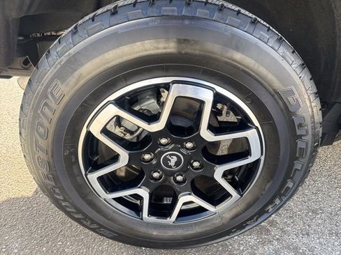 Used 2025 Ford Bronco Outer Banks image 18