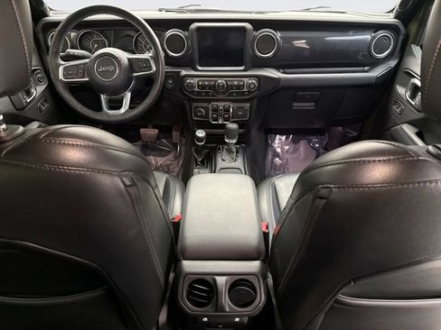 Used 2022 Jeep Wrangler Unlimited Sahara image 14
