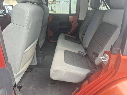 Used 2009 Jeep Wrangler Unlimited Sahara AWD/4WD image 15