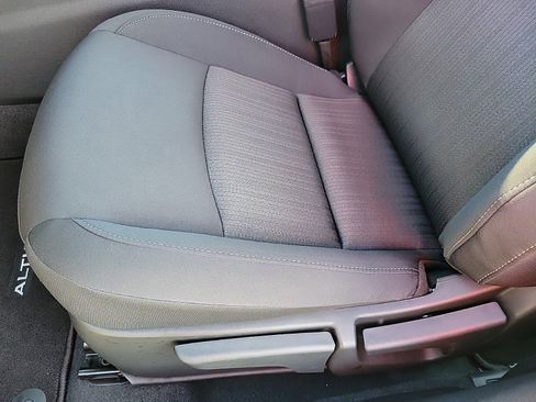 New 2025 Nissan Altima 2.5 S image 13