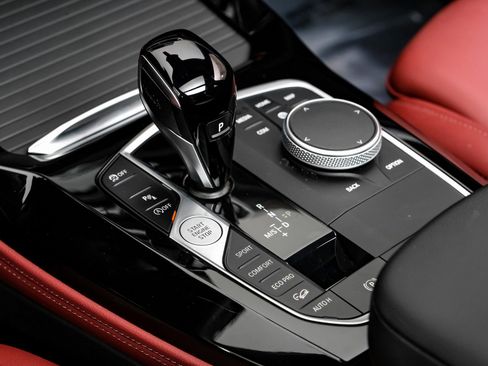 Used 2025 BMW X4 xDrive30i w/ Premium Package image 27