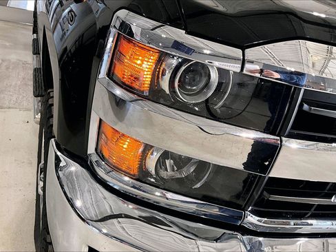 Used 2018 Chevrolet Silverado 2500 LT w/ Z71 Package, Off-Road image 31