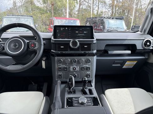 Used 2025 INEOS Grenadier Fieldmaster Edition image 25