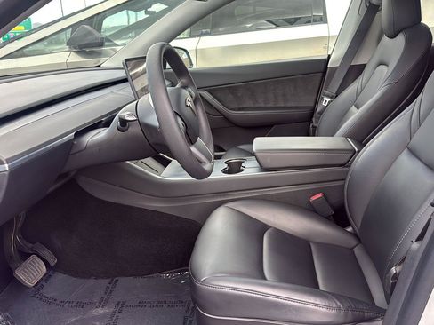 Used 2021 Tesla Model Y Long Range AWD/4WD image 13
