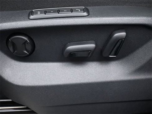 New 2026 Volkswagen Atlas SEL Premium R-Line image 31