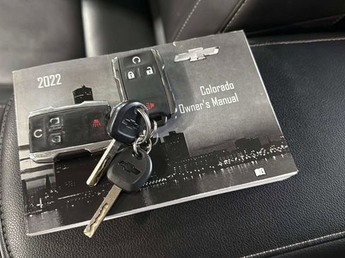 Used 2022 Chevrolet Colorado ZR2 AWD/4WD image 36