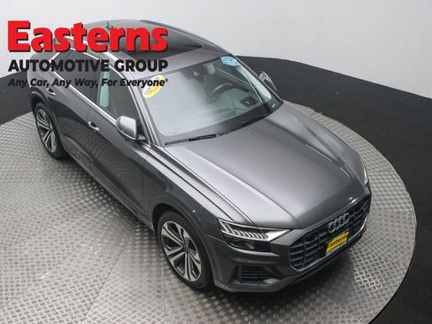 Used 2022 Audi Q8 Prestige w/ Prestige Package image 3